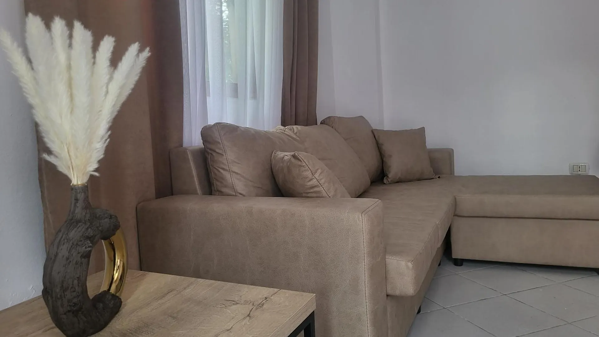 Jazaj Apartment Tirana Haven 0*,  Albania